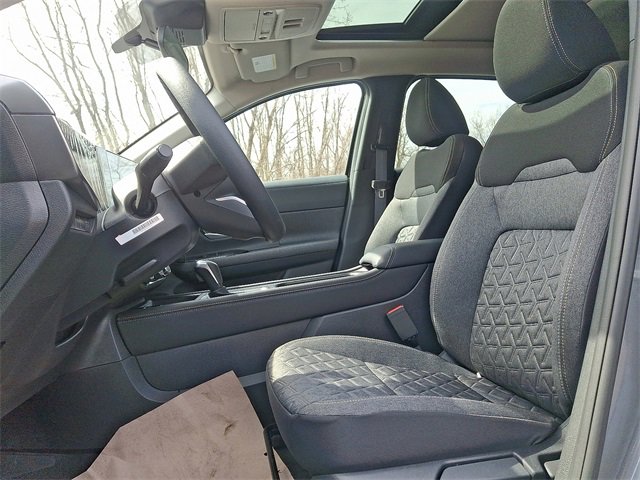 New 2025 Nissan Kicks SV w/ SV Premium Package image 6