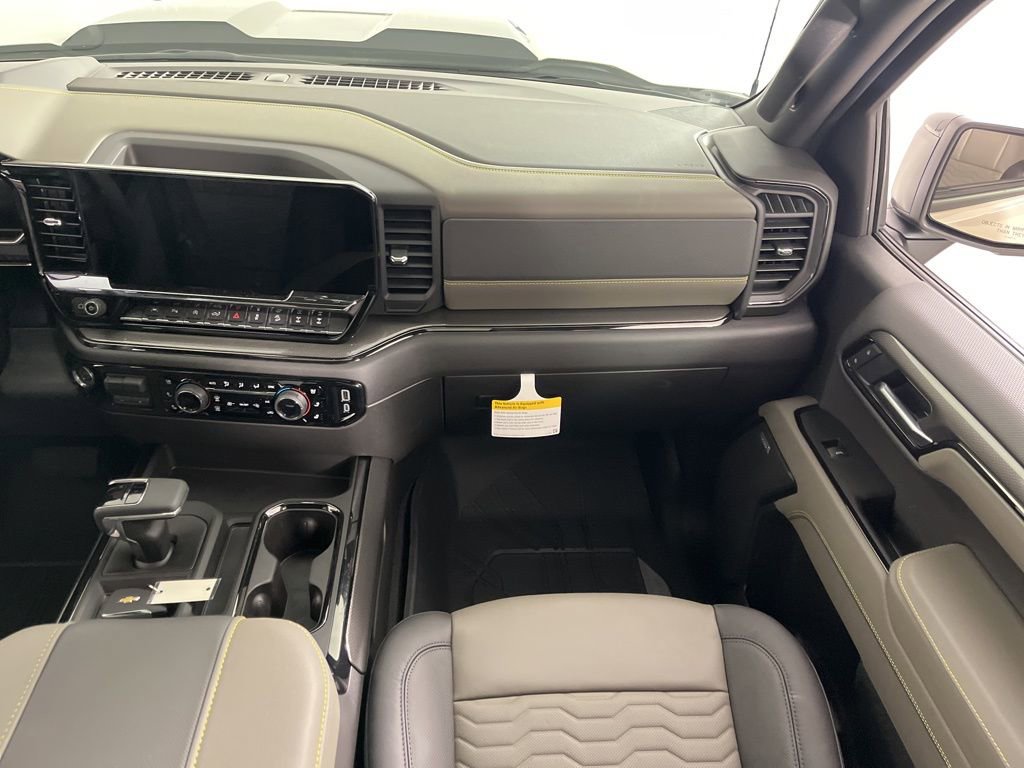 New 2026 Chevrolet Silverado 1500 ZR2 image 16