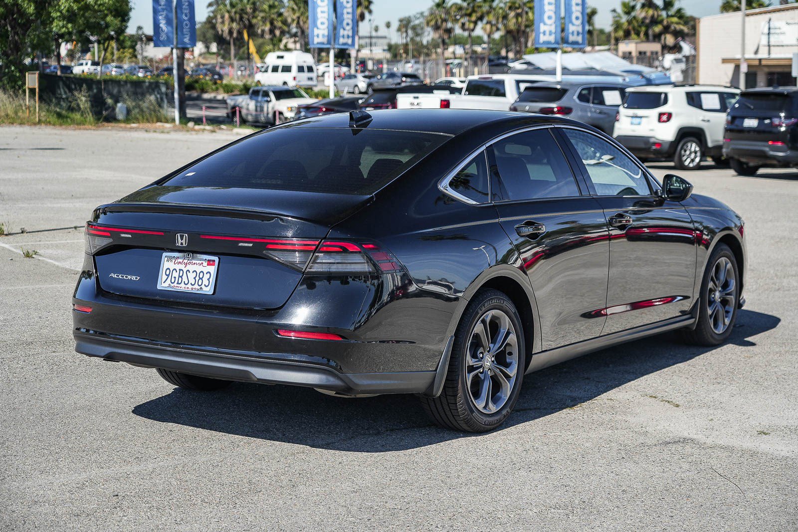 Certified 2023 Honda Accord EX image 9