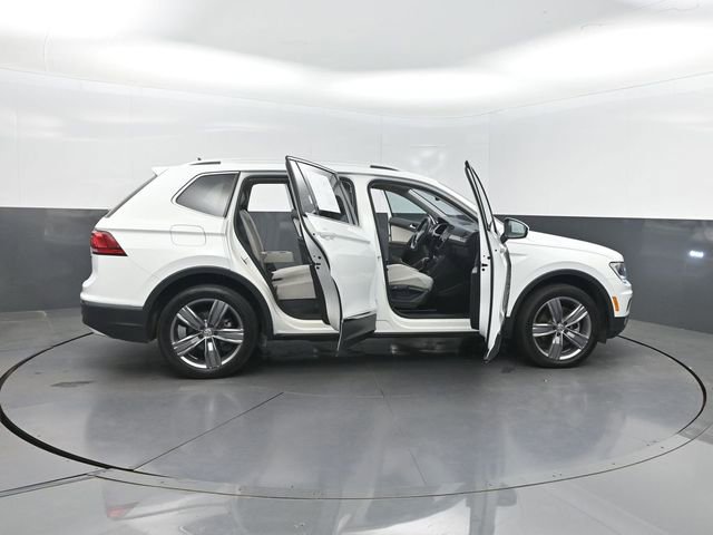 Used 2021 Volkswagen Tiguan SEL AWD/4WD image 37