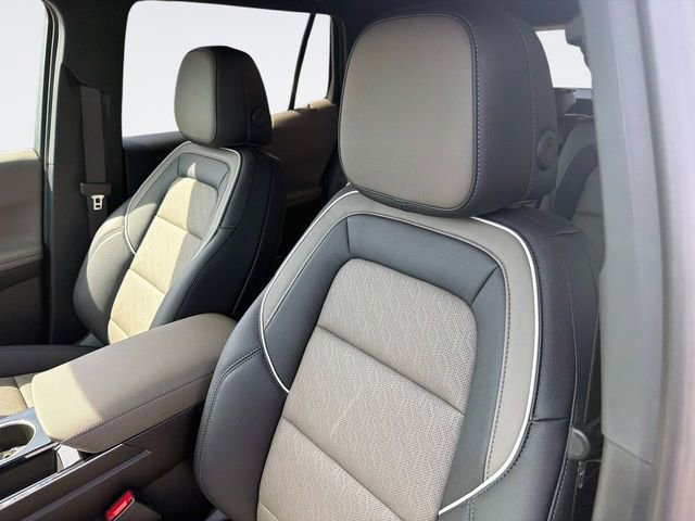 New 2026 Chevrolet Equinox LT w/ Convenience Package II FWD image 22