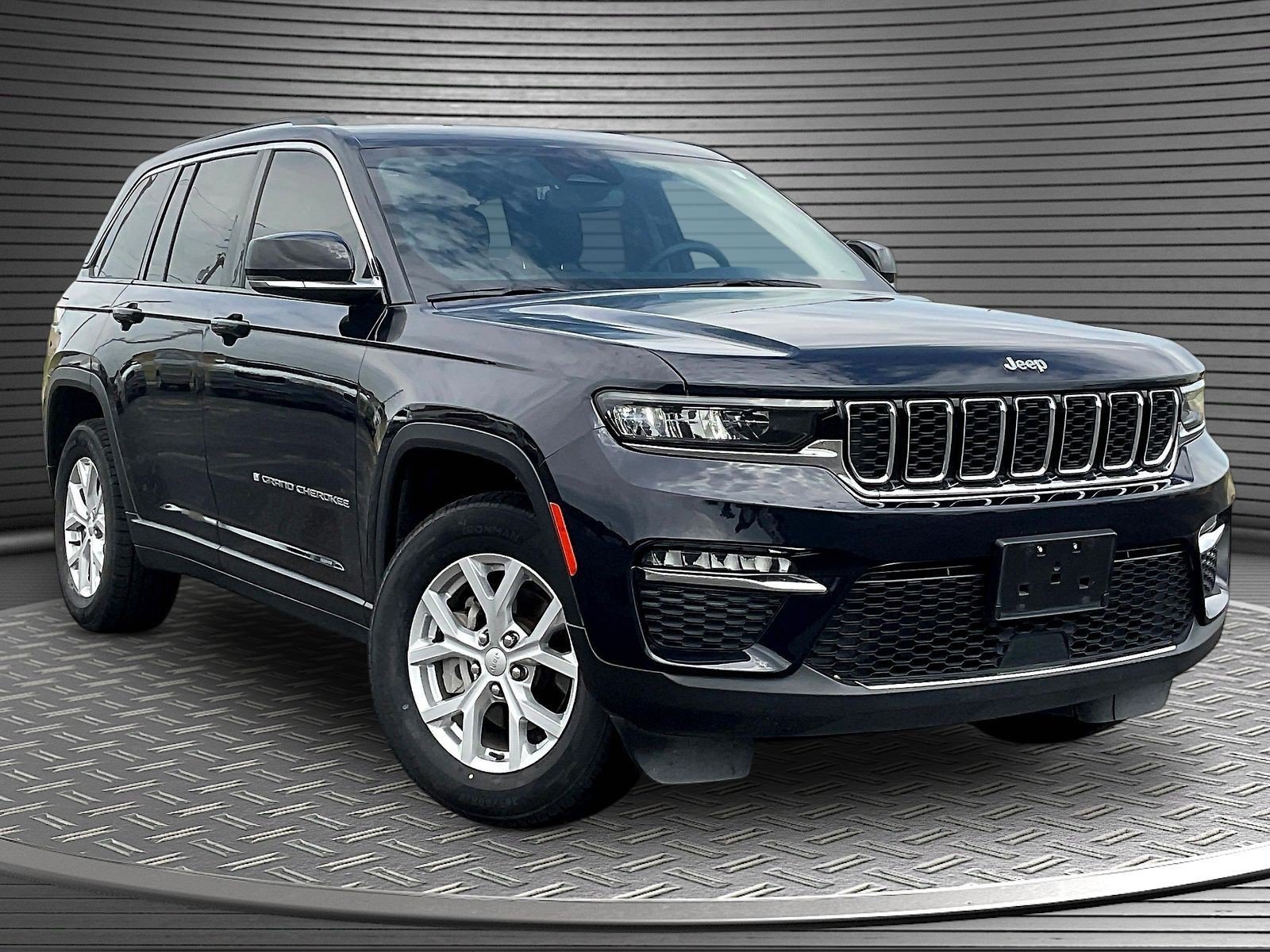Used 2023 Jeep Grand Cherokee Limited