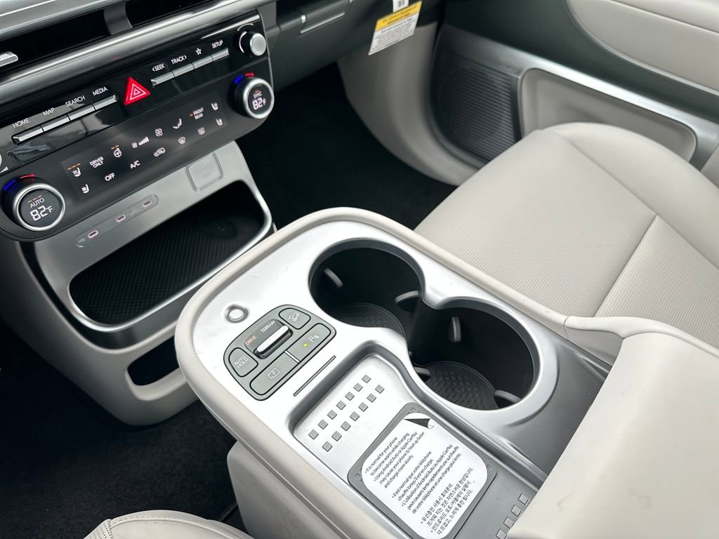 New 2026 Hyundai Ioniq 9 Calligraphy image 11