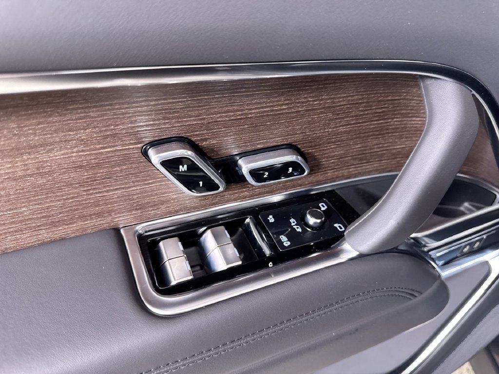 New 2026 Land Rover Range Rover SE AWD/4WD image 12