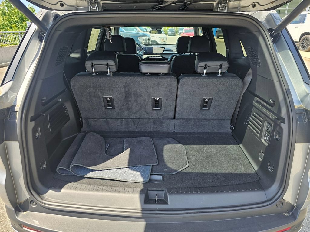 Used 2025 Buick Enclave Preferred w/ Power Package AWD/4WD image 50