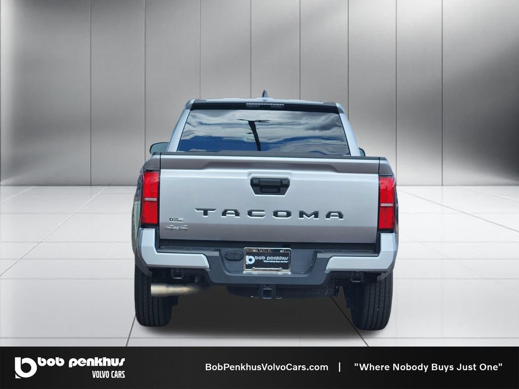 Used 2025 Toyota Tacoma SR5 AWD/4WD image 26