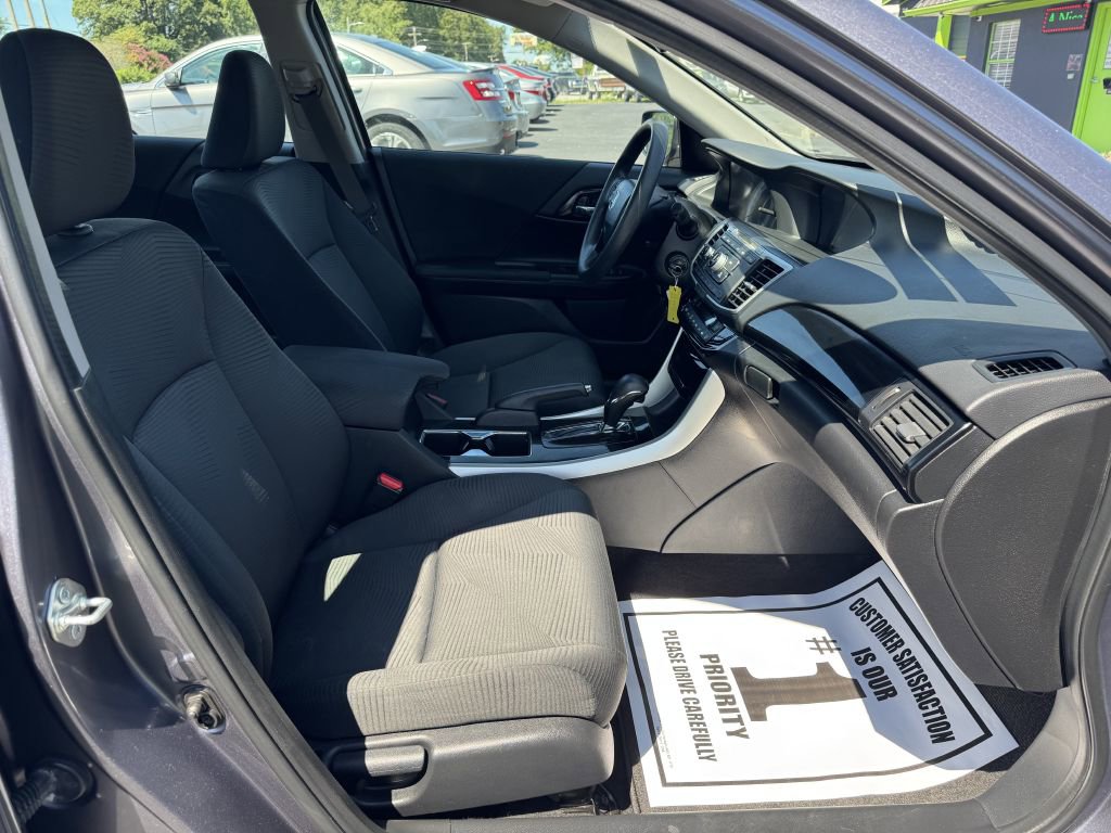 Used 2016 Honda Accord LX image 9