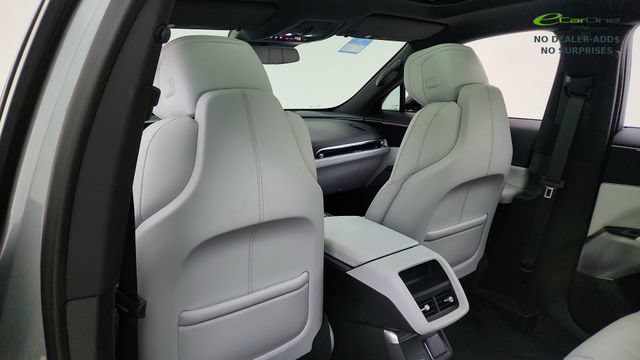 Used 2024 Cadillac Lyriq Luxury AWD/4WD image 32