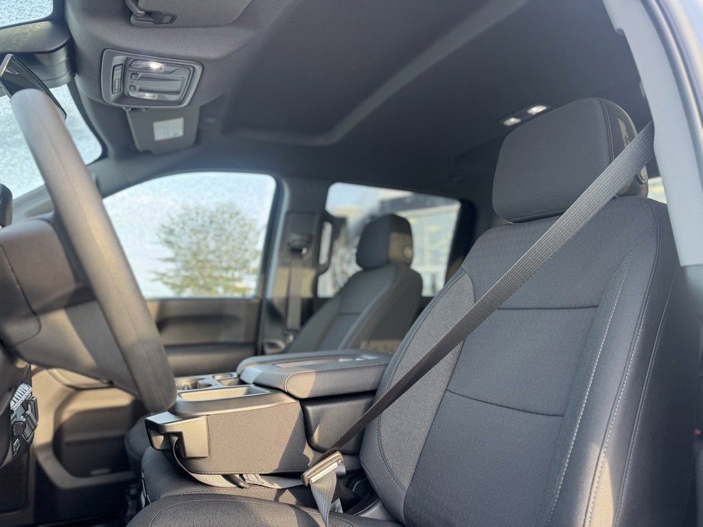 Used 2025 GMC Sierra 2500 Pro w/ Convenience Package image 16