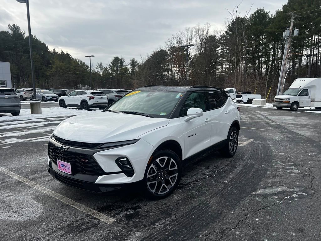 Used 2023 Chevrolet Blazer RS w/ Driver Confidence II Package AWD/4WD image 1