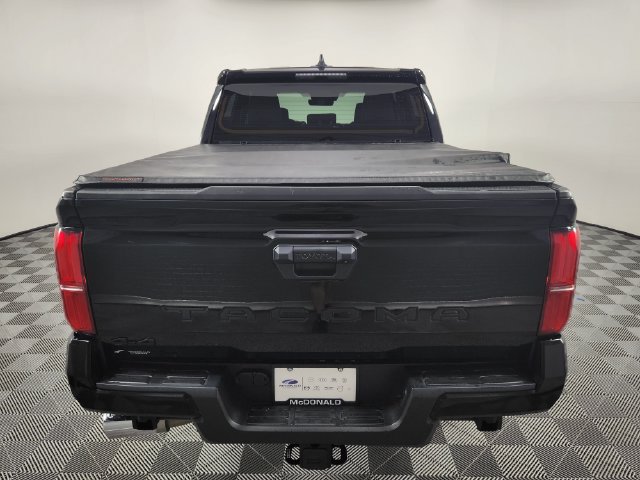 Used 2024 Toyota Tacoma TRD Sport AWD/4WD image 4