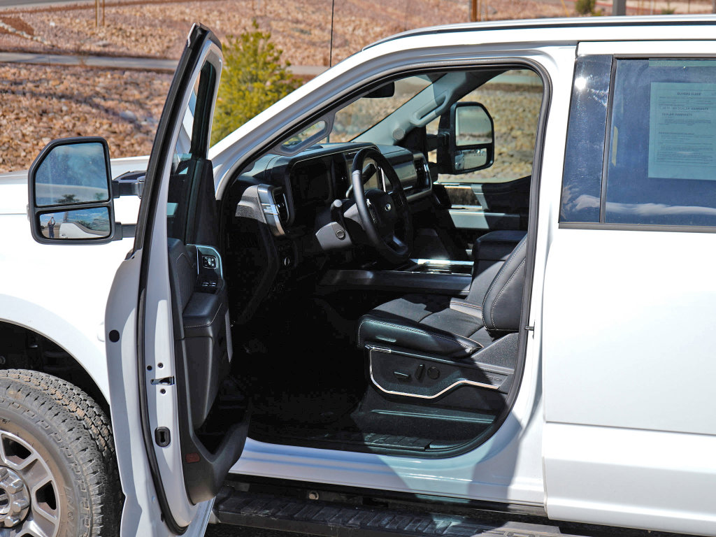 Used 2024 Ford F250 Lariat image 7