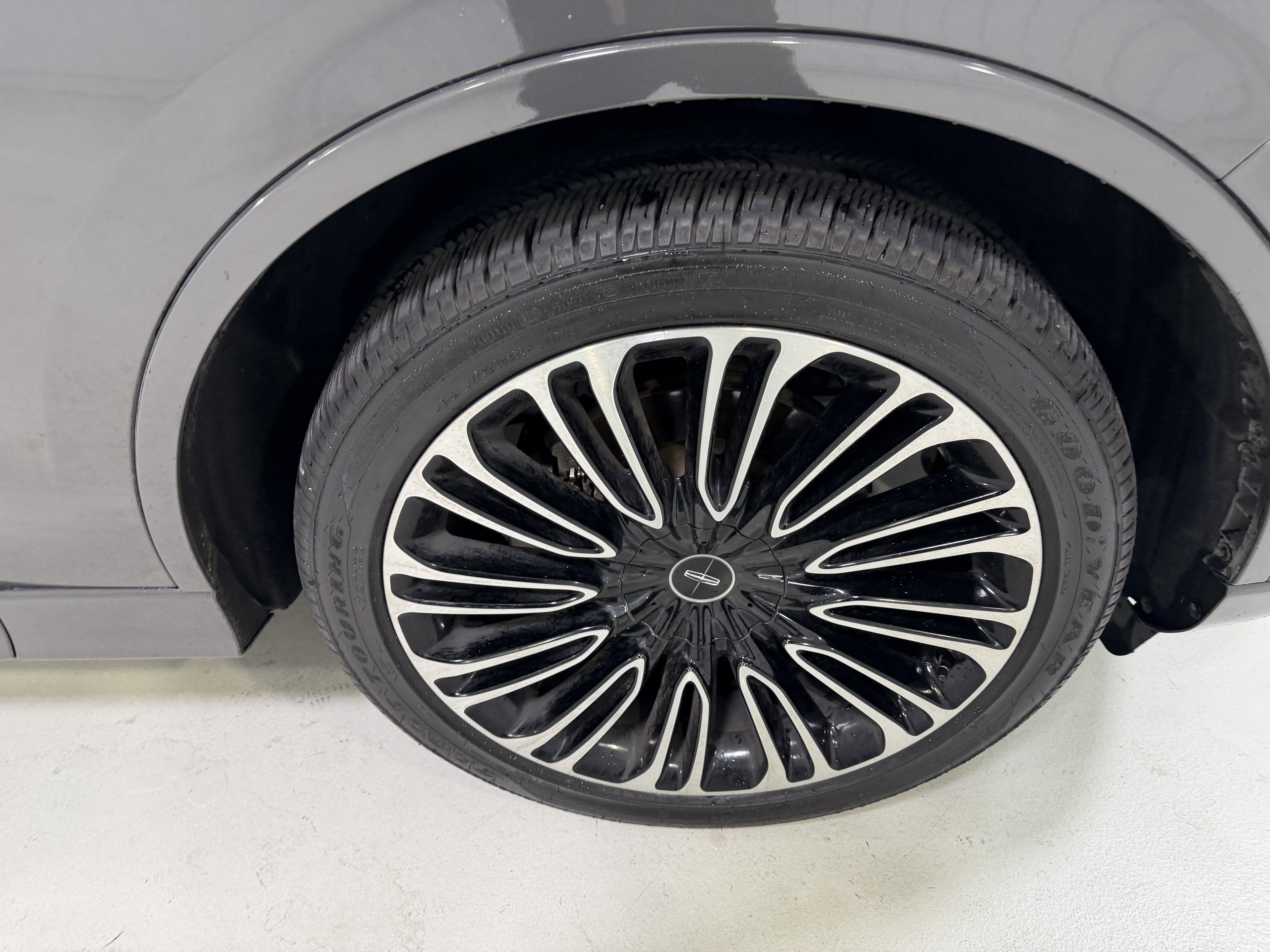 Used 2022 Lincoln Aviator Black Label AWD/4WD image 14