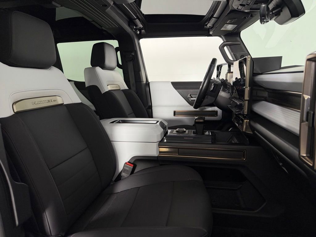 Used 2025 GMC Hummer EV 2X AWD/4WD image 33