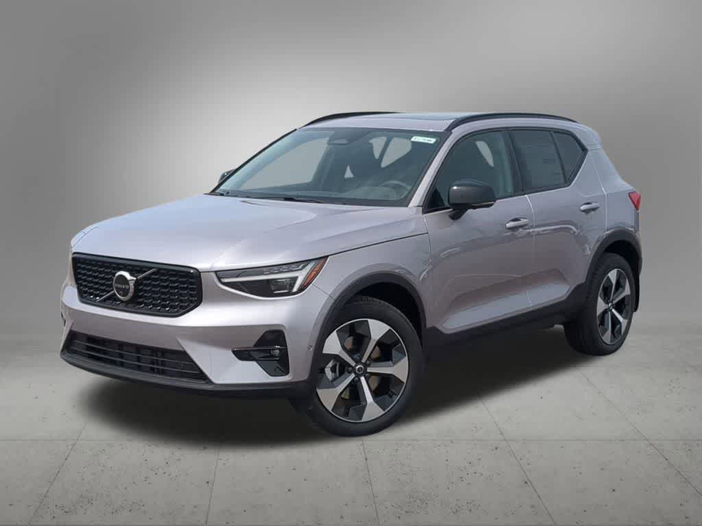 New 2026 Volvo XC40 B5 Plus w/ Climate Package