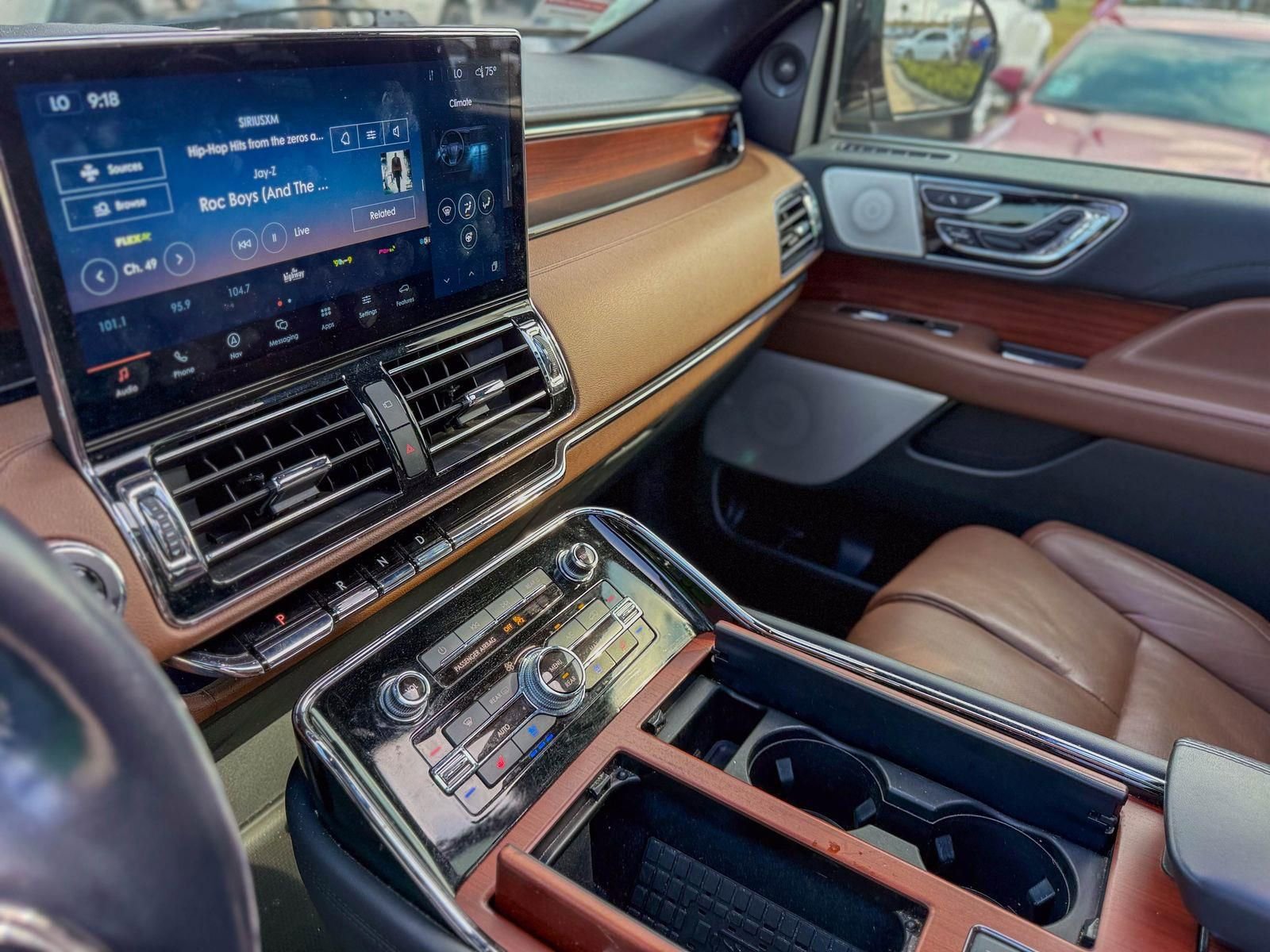 Used 2022 Lincoln Navigator Reserve image 19