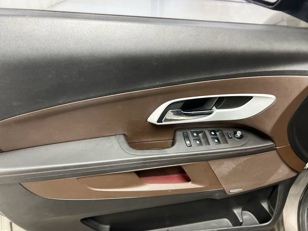 Used 2010 Chevrolet Equinox LTZ AWD/4WD image 20
