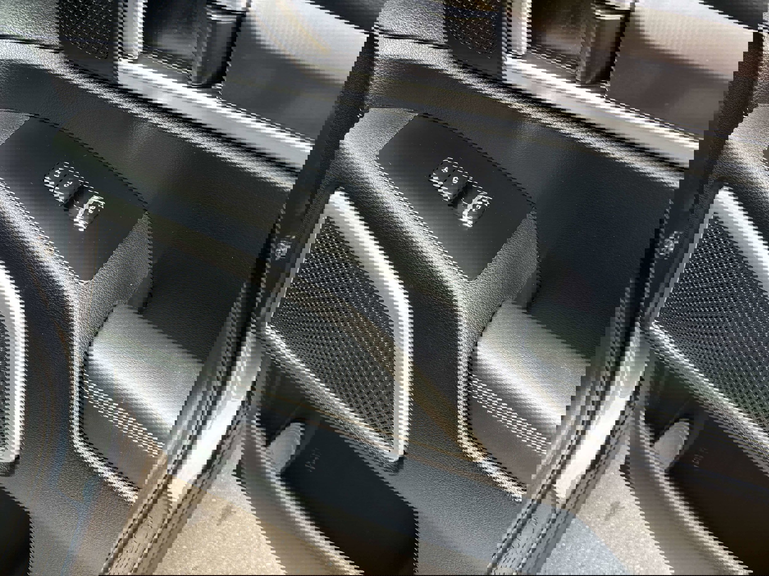 Used 2024 Kia Telluride S w/ S Sunroof Package image 18