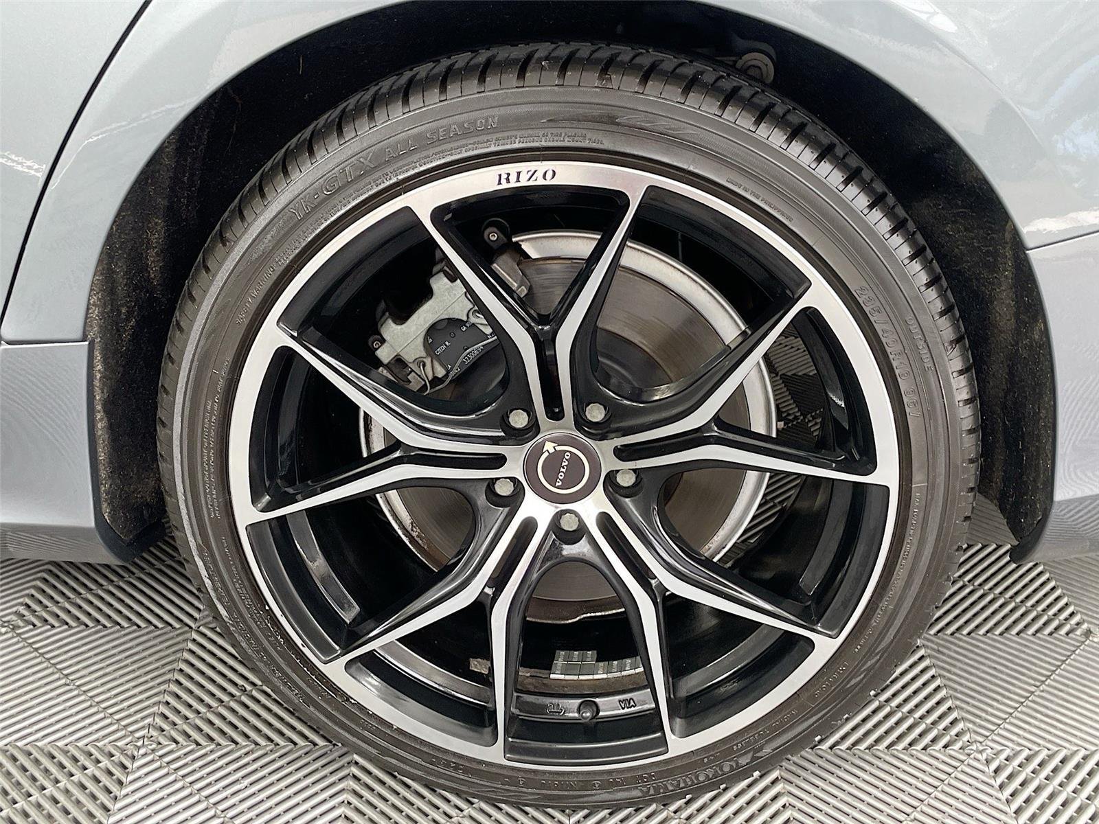 Used 2019 Volvo S60 T6 R-Design AWD/4WD image 35
