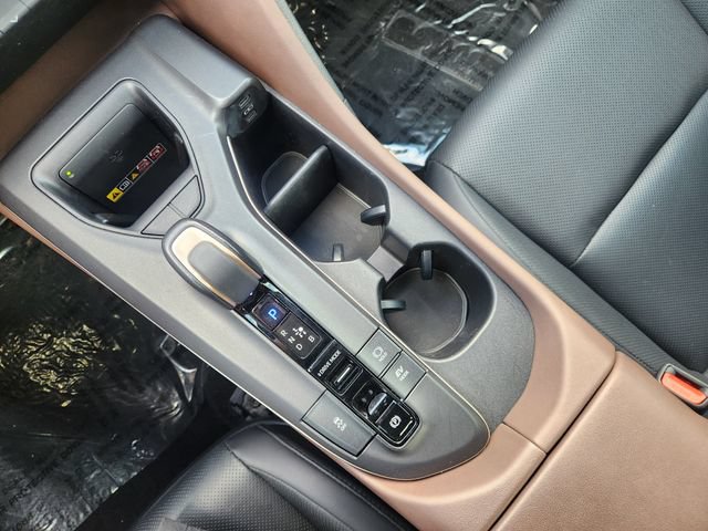 Used 2023 Toyota Crown AWD/4WD image 19