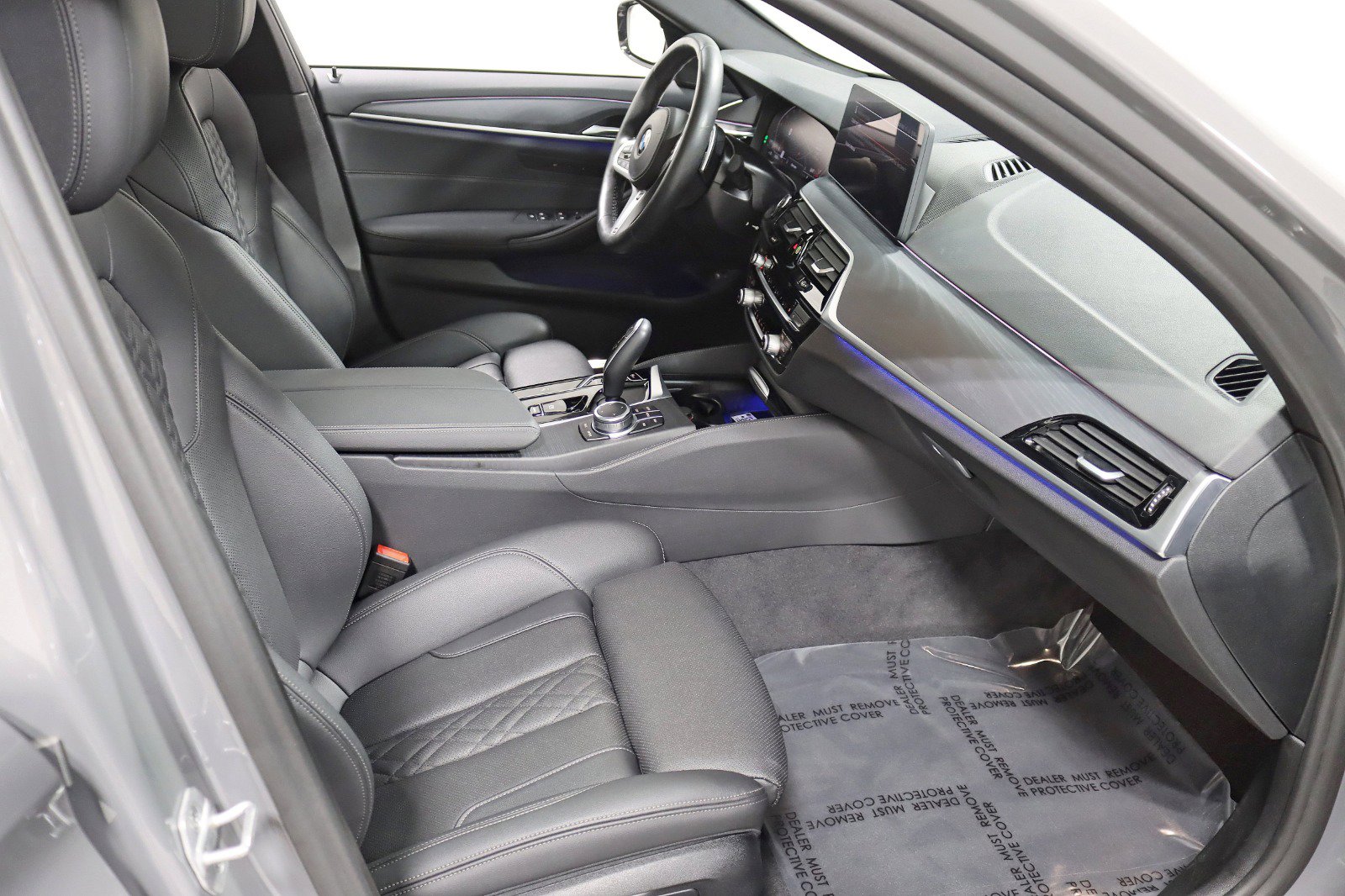 Used 2022 BMW 530i xDrive w/ M Sport Package image 33