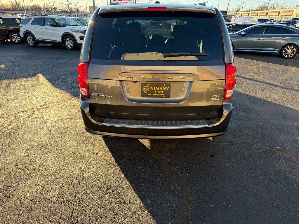 Used 2016 Dodge Grand Caravan R/T FWD image 4