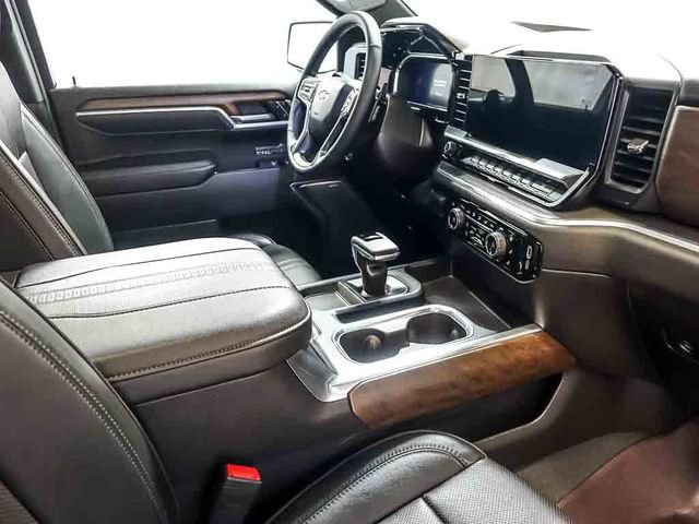 Certified 2026 Chevrolet Silverado 1500 High Country w/ Midnight Edition AWD/4WD image 37