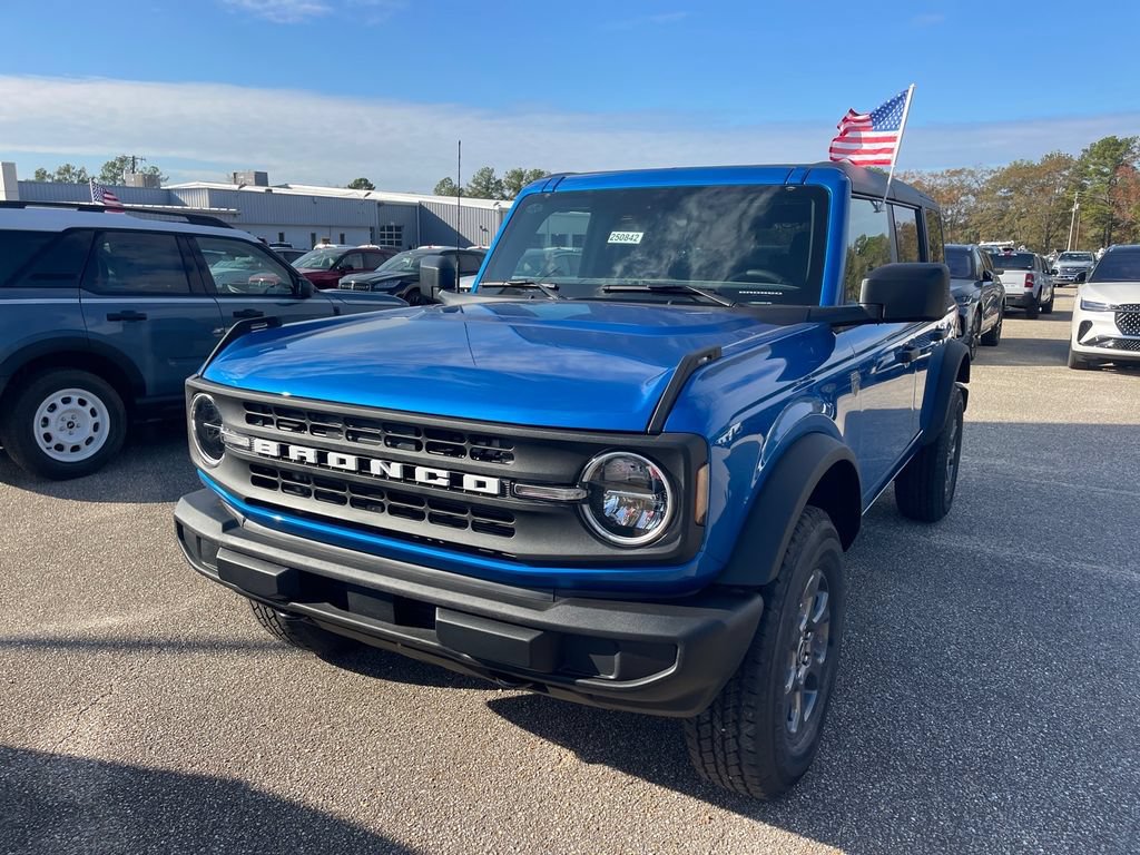 New 2025 Ford Bronco Big Bend AWD/4WD image 2