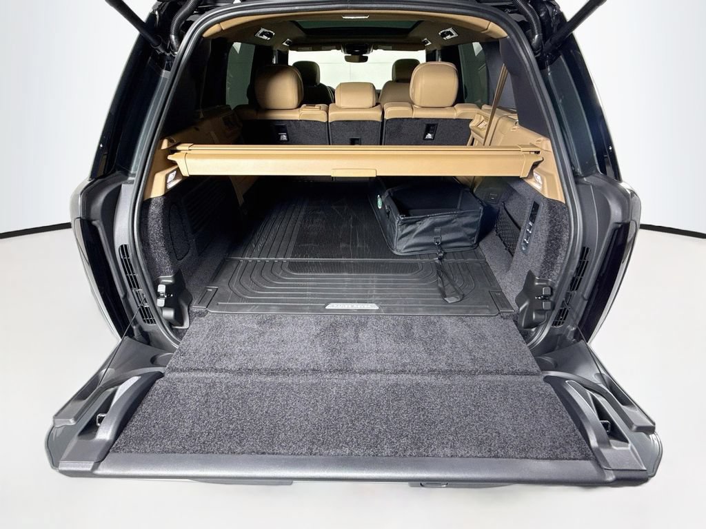 New 2026 Land Rover Range Rover Long Wheelbase SE AWD/4WD image 27