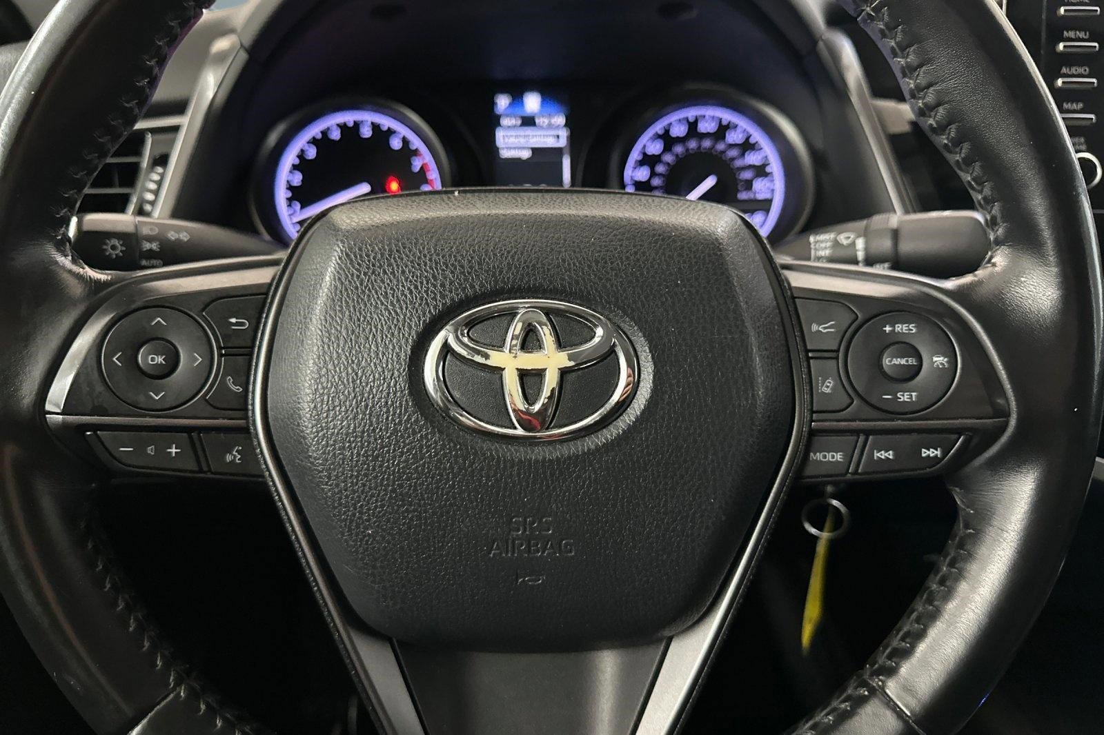 Used 2021 Toyota Camry SE image 16