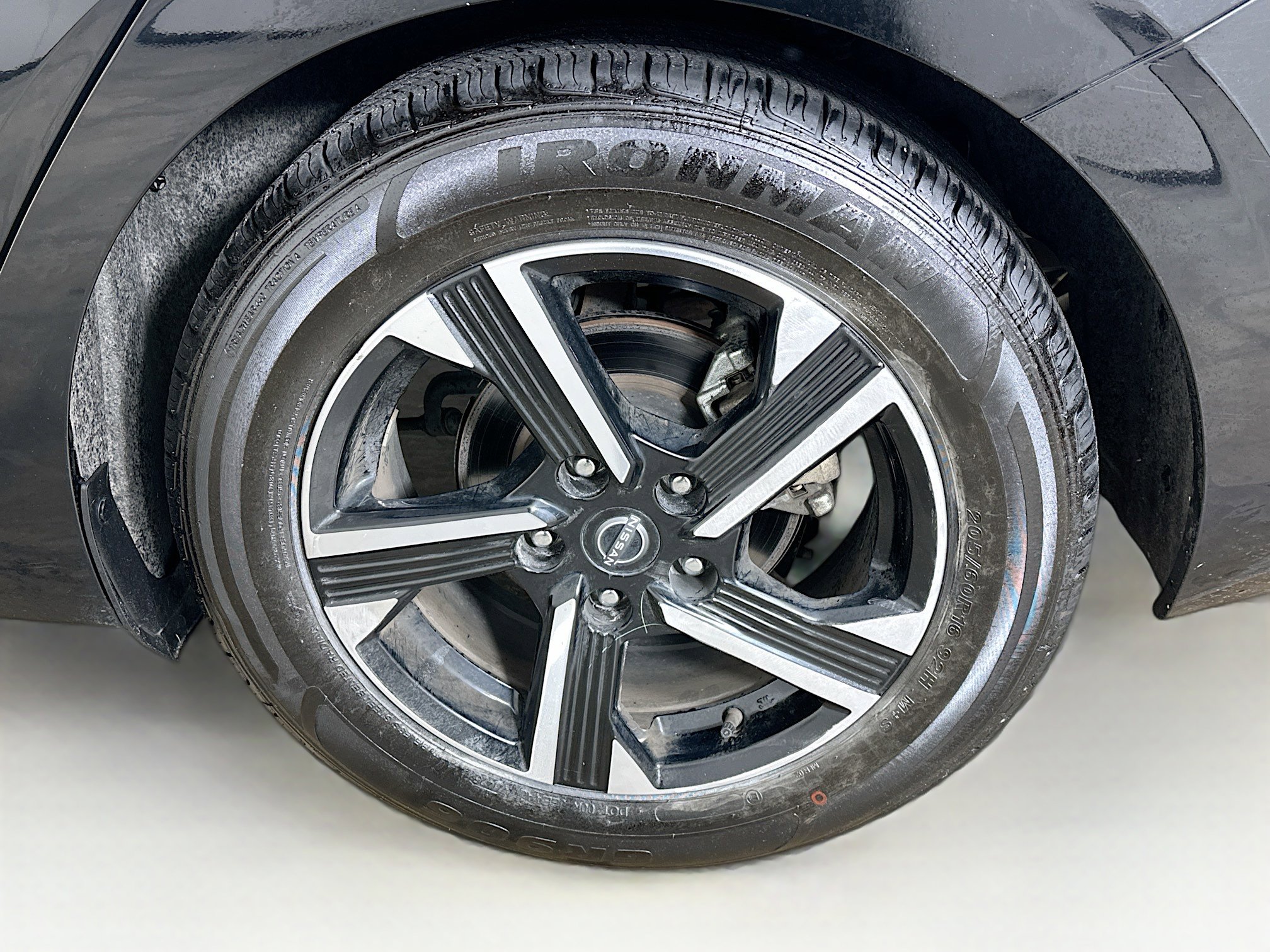 Used 2024 Nissan Sentra SV image 11