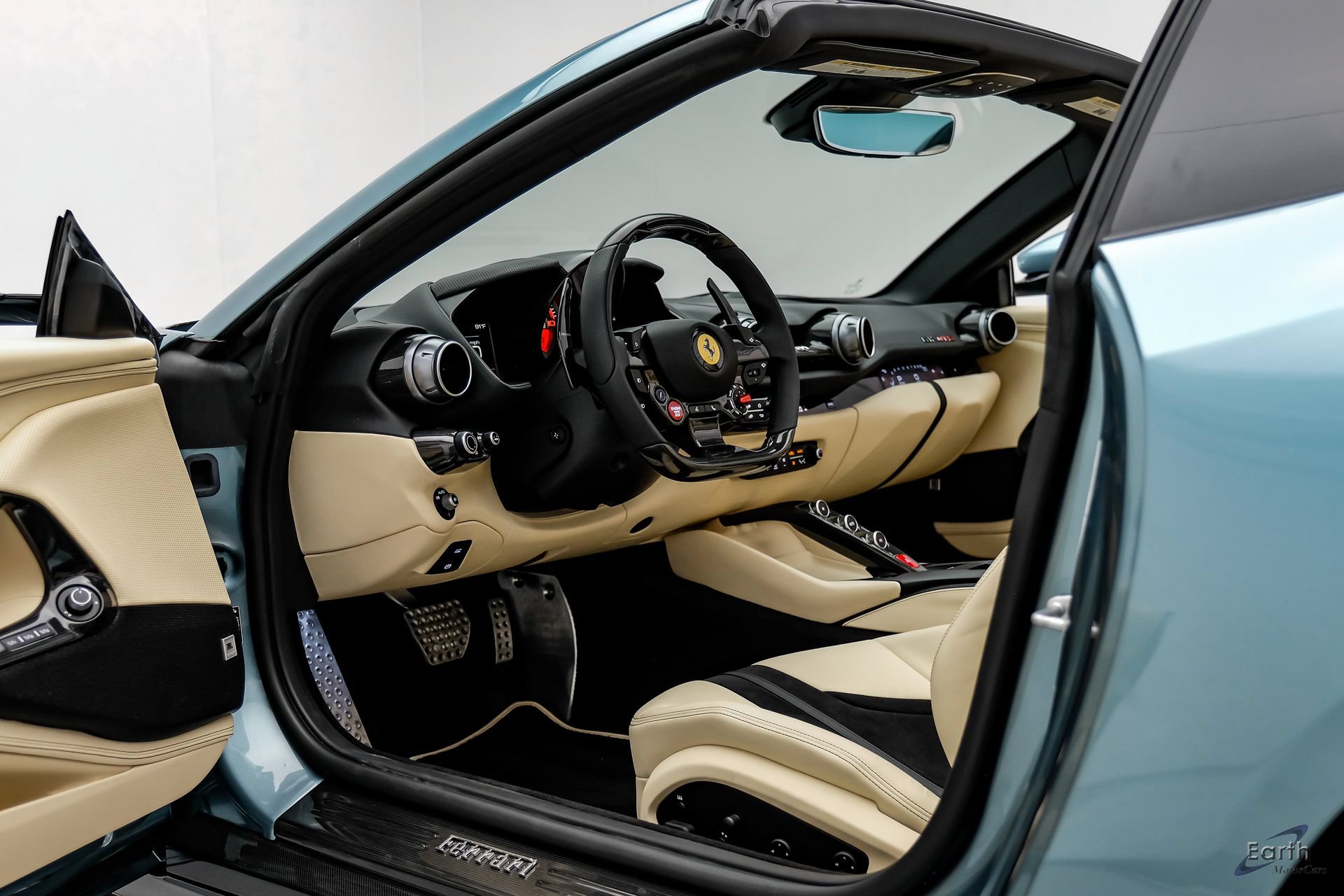 Used 2023 Ferrari 812 GTS RWD image 43