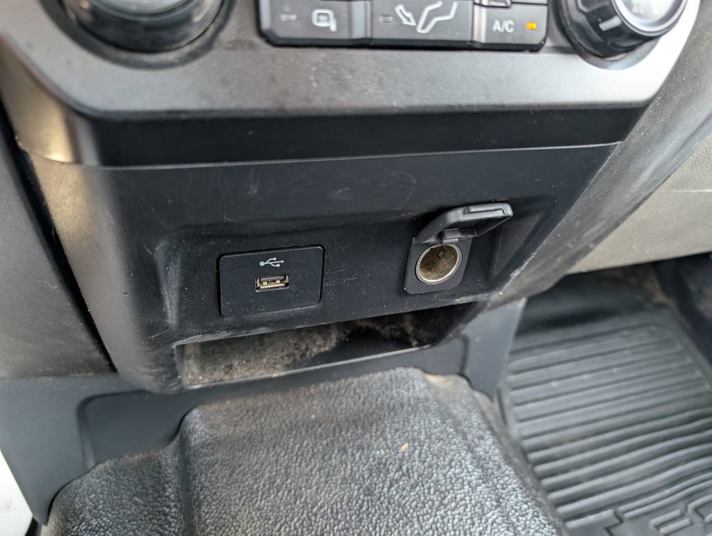 Used 2022 Ford F250 XL w/ Power Equipment Group image 18