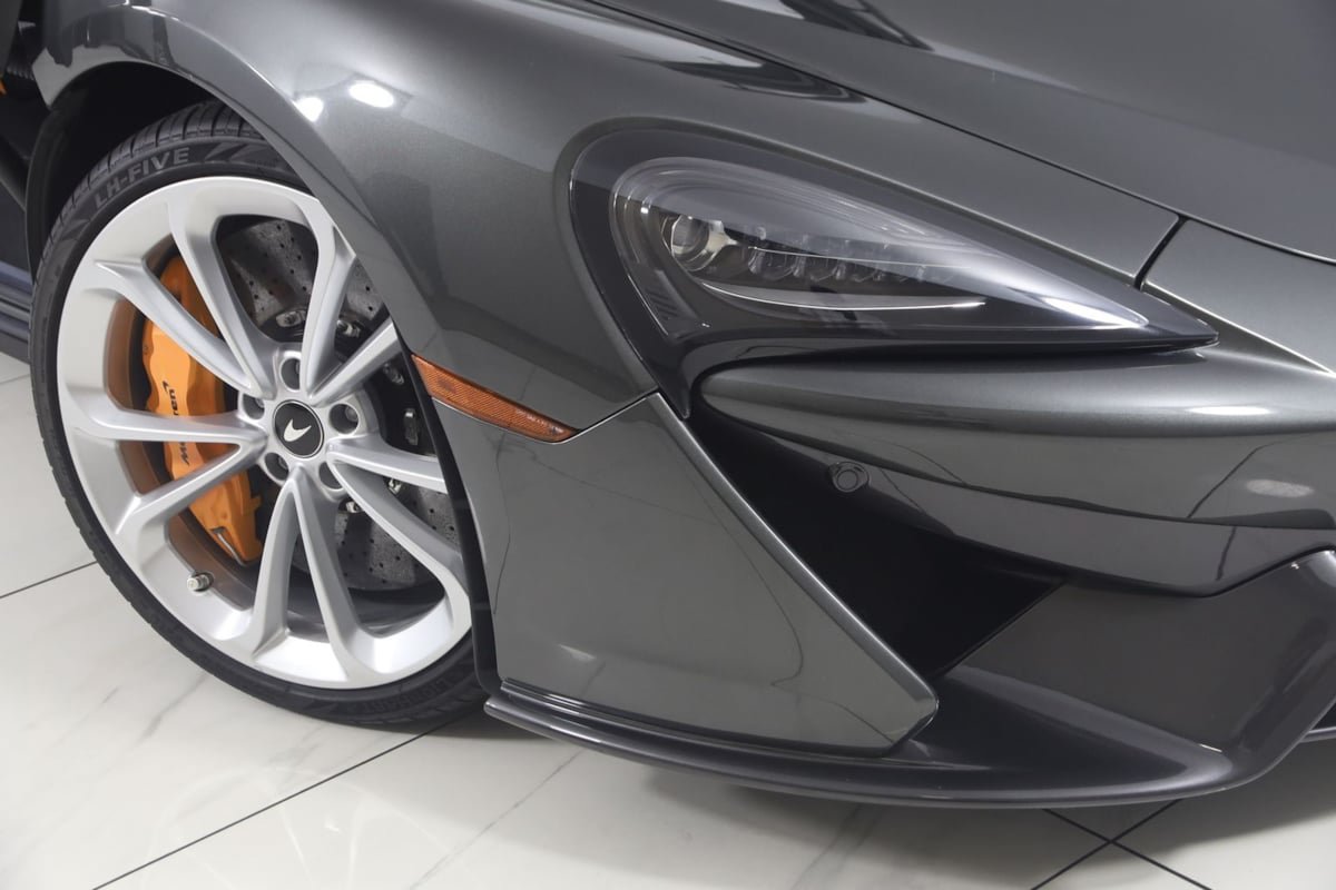 Used 2020 McLaren 570S Coupe RWD image 22