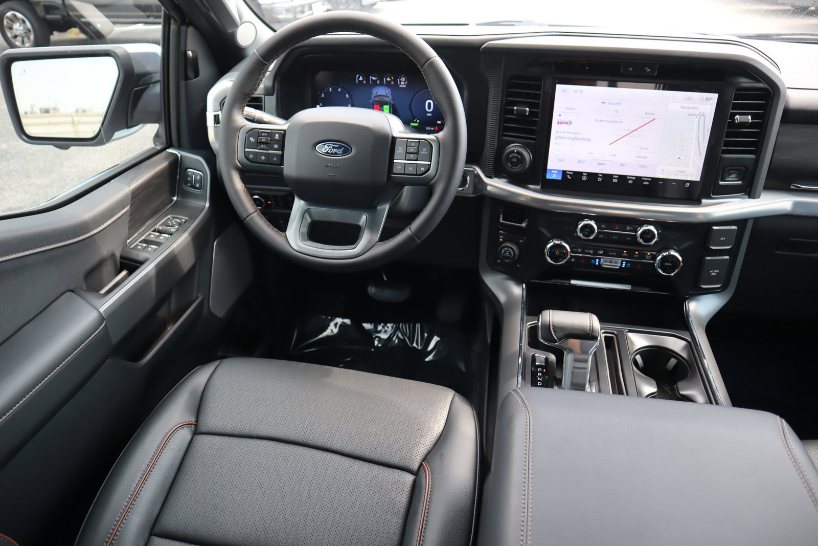 New 2025 Ford F150 Lariat w/ Equipment Group 502A High image 34