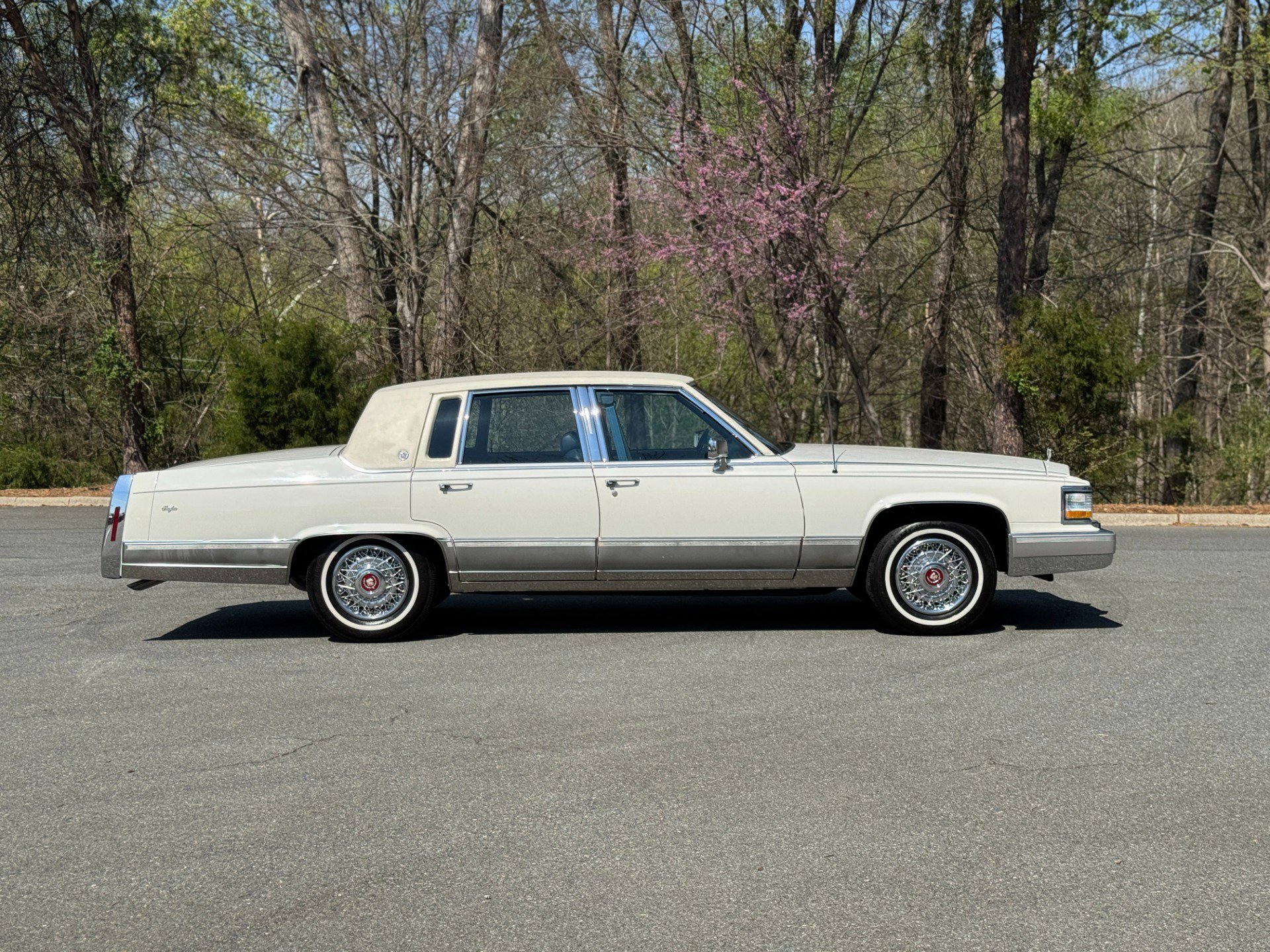 Used 1991 Cadillac Brougham image 14