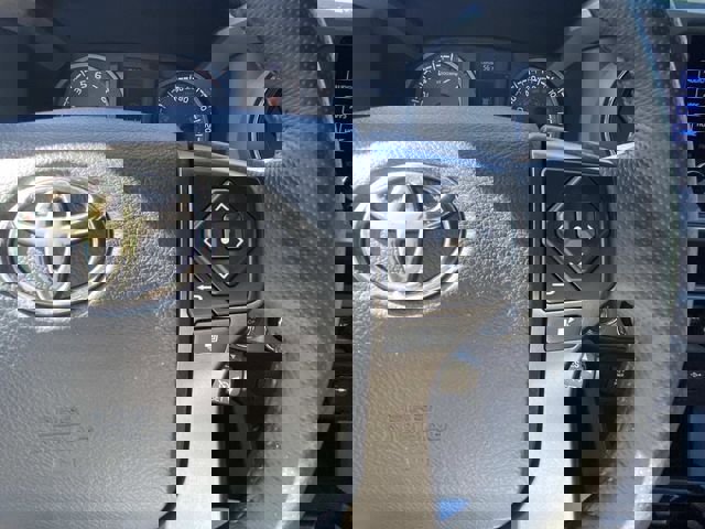 Used 2017 Toyota Tacoma TRD Sport w/ Tow Package (A/T) image 33