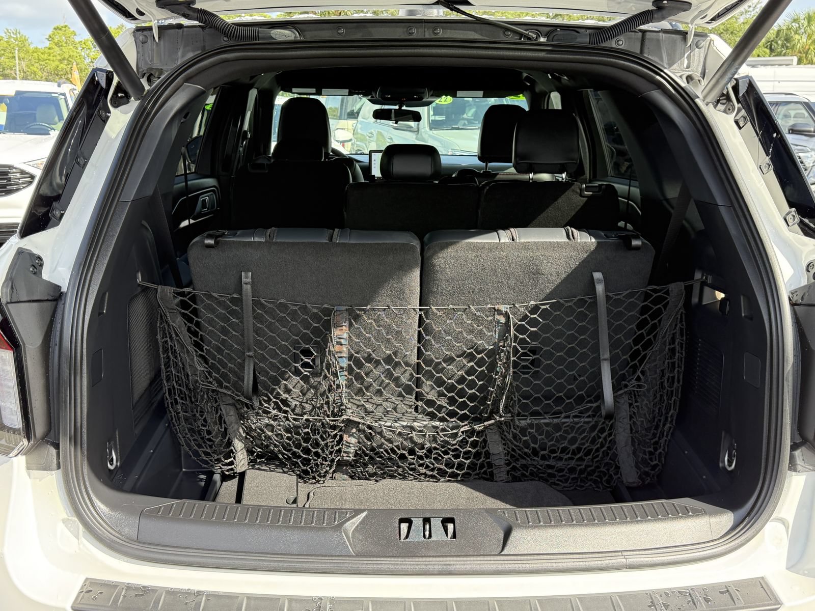 Used 2025 Ford Explorer ST-Line RWD image 14