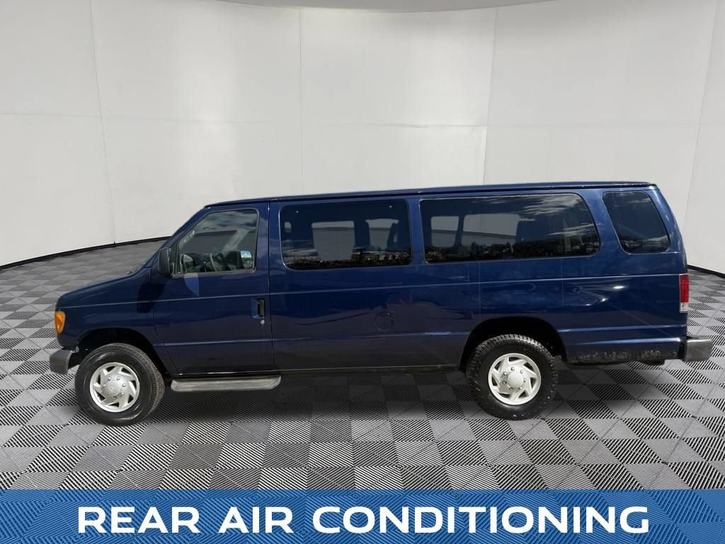 Used 2007 Ford E-350 and Econoline 350 Extended Wagon Super Duty RWD image 8