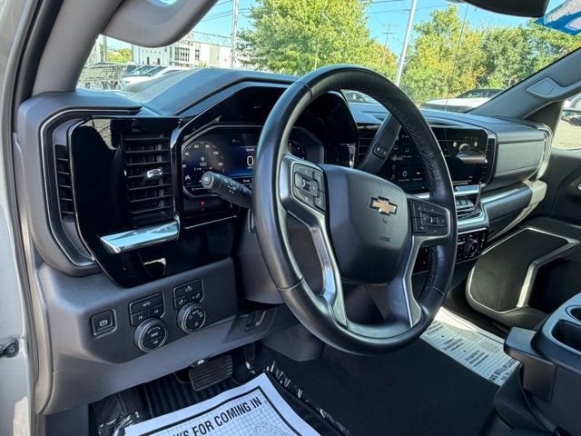 Certified 2024 Chevrolet Silverado 1500 LT AWD/4WD image 32
