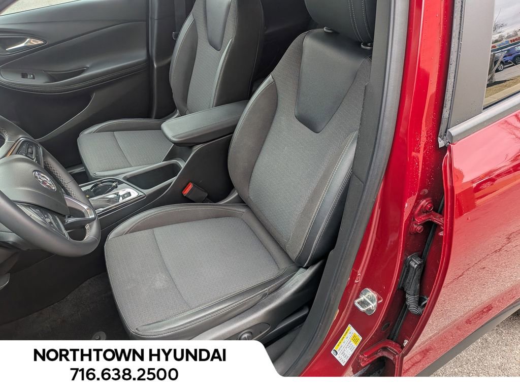 Used 2021 Buick Encore GX Select image 9