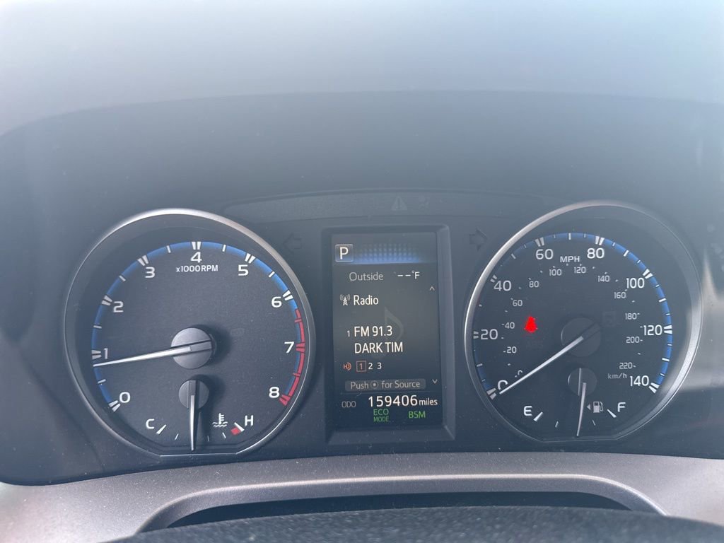 Used 2017 Toyota RAV4 XLE AWD/4WD image 8