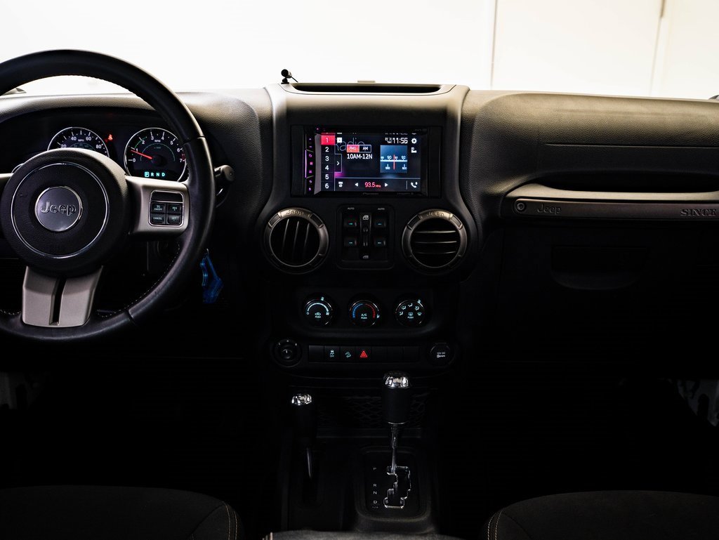 Used 2018 Jeep Wrangler Unlimited Sport image 26