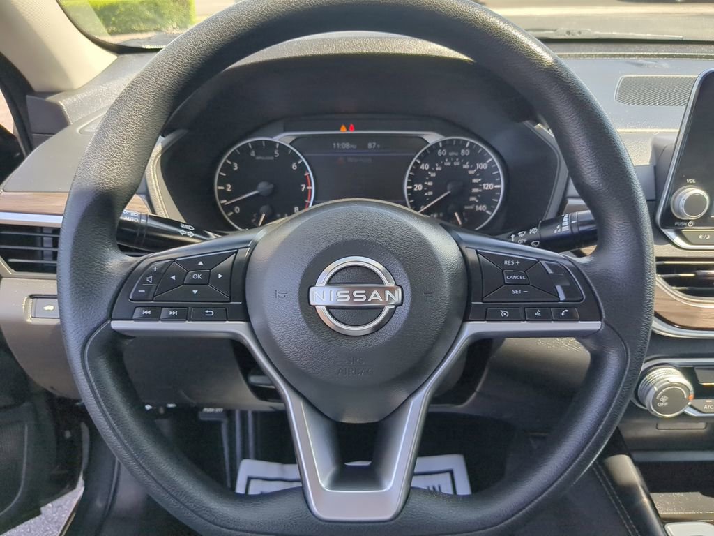 Used 2023 Nissan Altima 2.5 SV FWD image 27