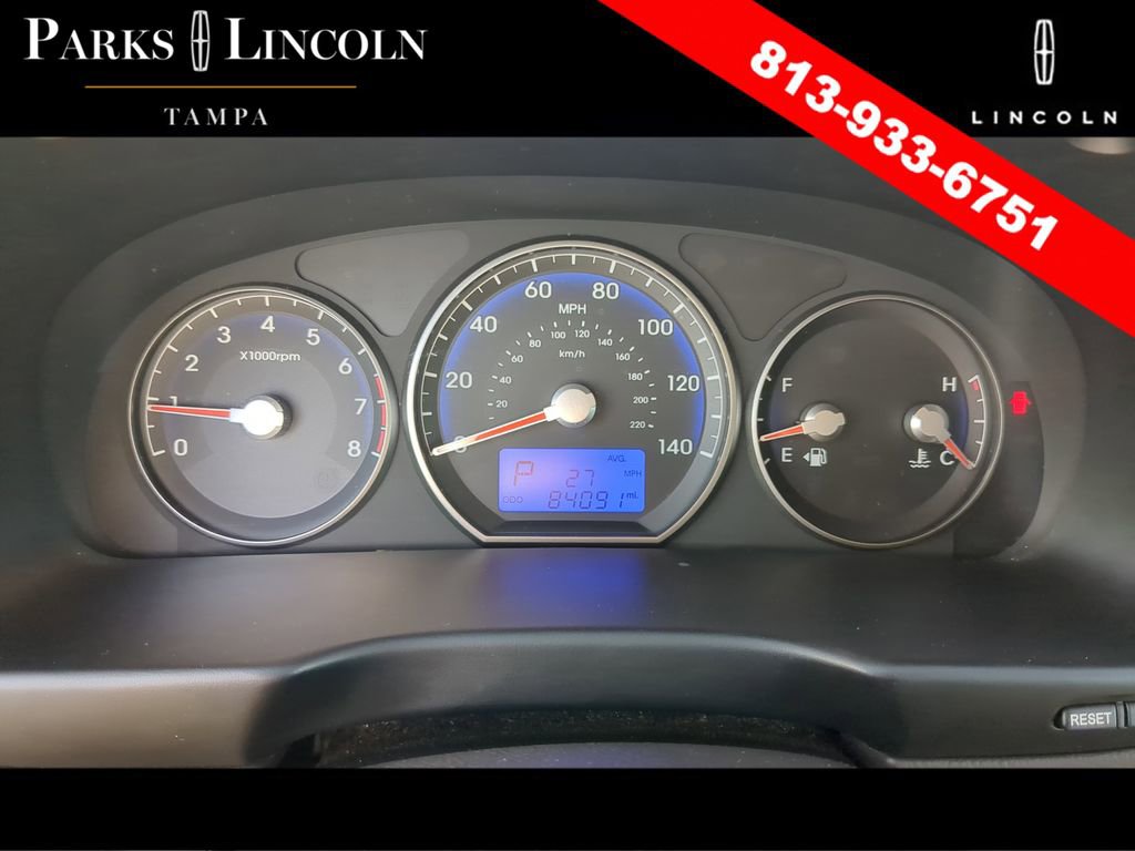 Used 2012 Hyundai Santa Fe GLS image 25