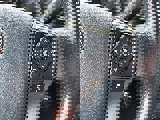 Used 2017 Toyota Tacoma Limited image 21