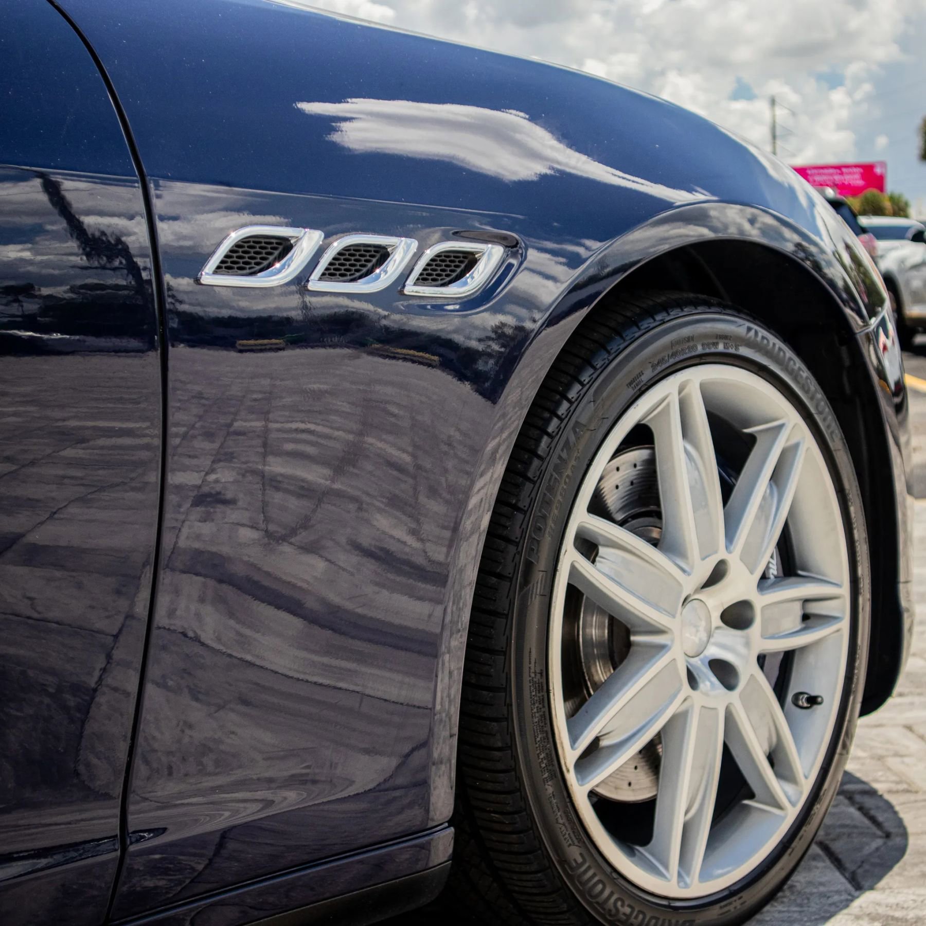 Used 2014 Maserati Quattroporte GTS RWD image 33