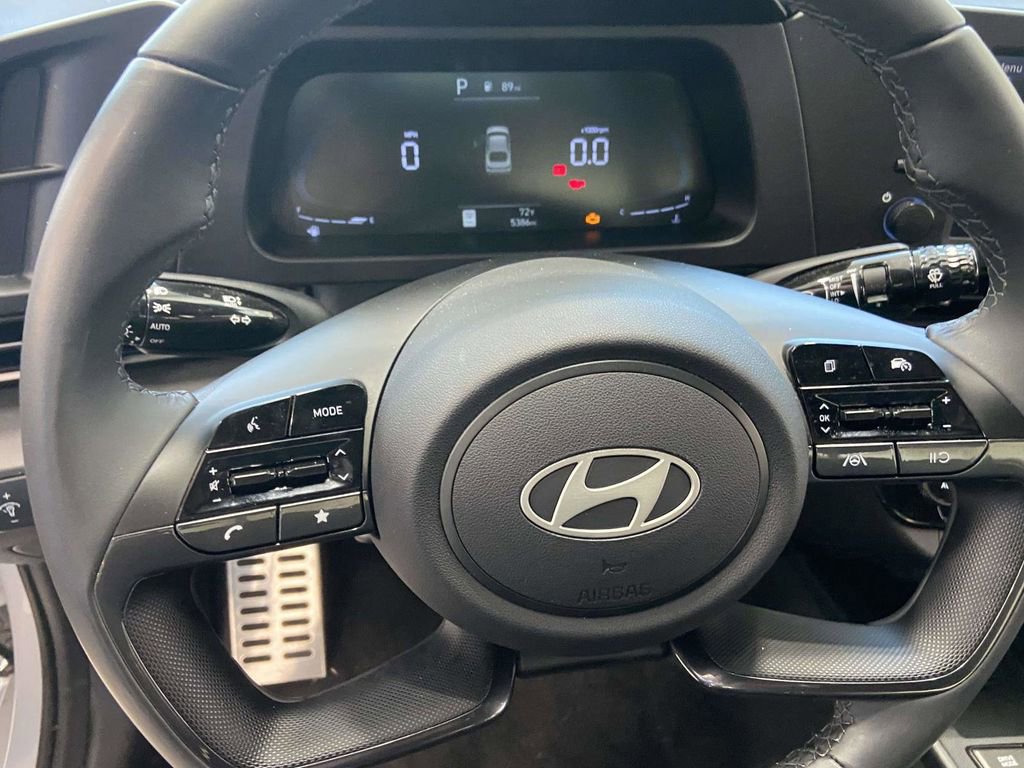 Certified 2025 Hyundai Elantra Sport image 17