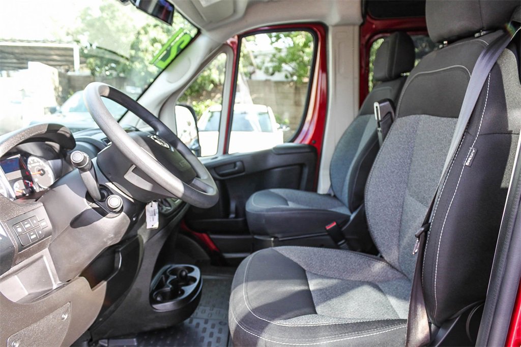 Used 2021 RAM ProMaster 2500 w/ Premium Appearance Group image 32