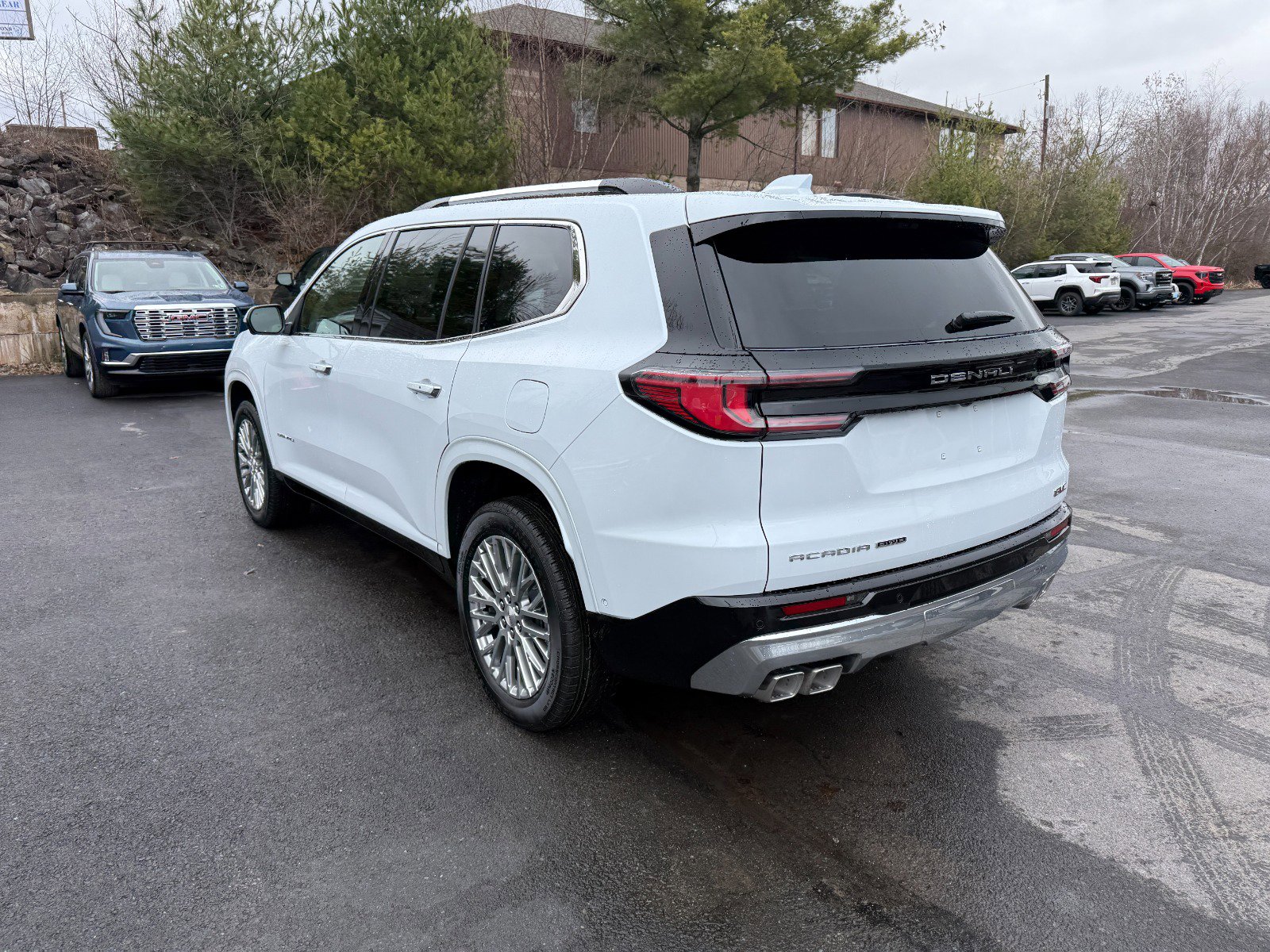 New 2026 GMC Acadia Denali w/ Super Cruise Package image 3